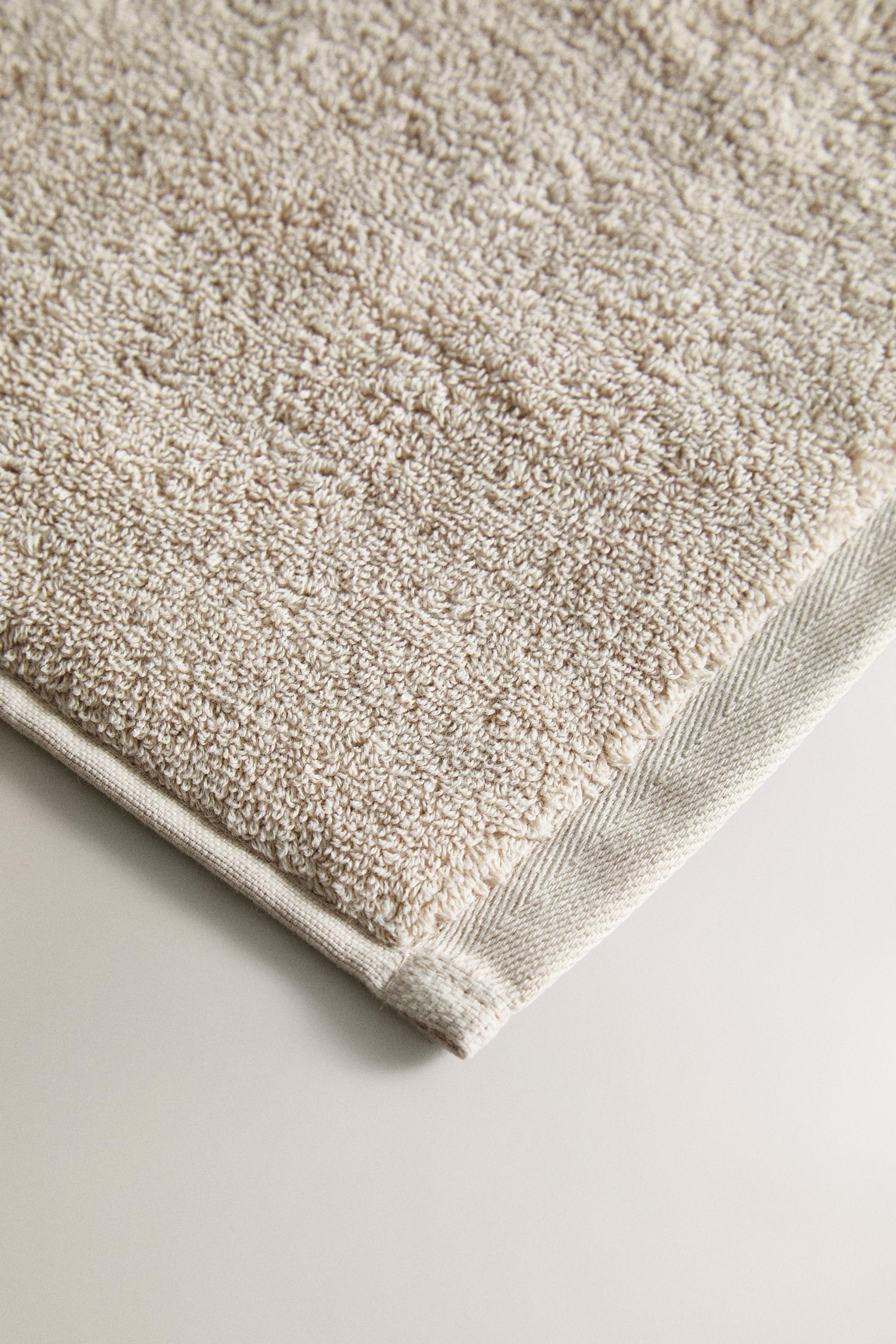 (700 GXM²) SERVIETTE DE BAIN COTON EXTRA-DOUX